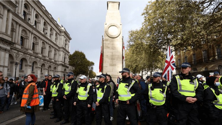 Pro-Palestinian protest on Armistice Day will go ahead - Met chief